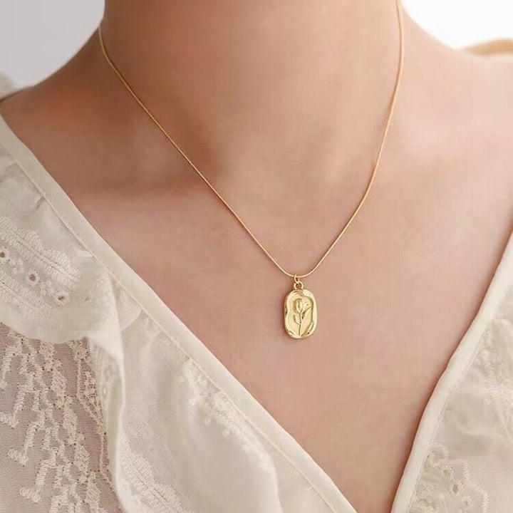 Women's Fashion Personalized Tulip Necklace – Jewelry Gift Ideas — 1