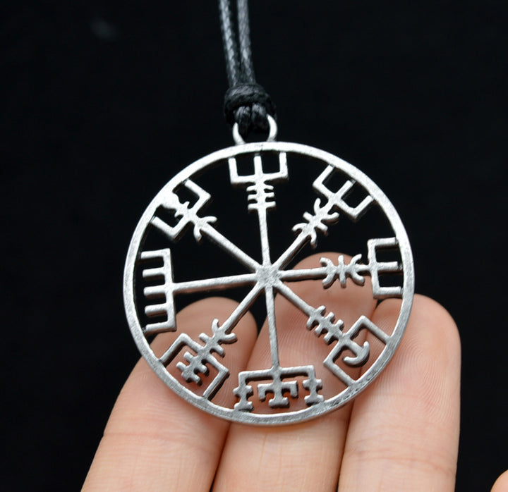 Viking Compass Men's Accessory Pendant Necklace – Jewelry Gift Ideas — 1