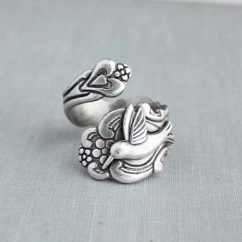 Men's And Women's Fashion Retro Azalea Ring – Stylish Gifts — 1