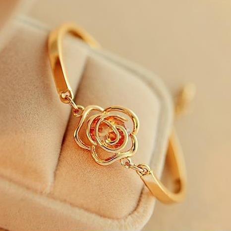 Women's Fashion Rose Bracelet – Stylish Gifts — 1