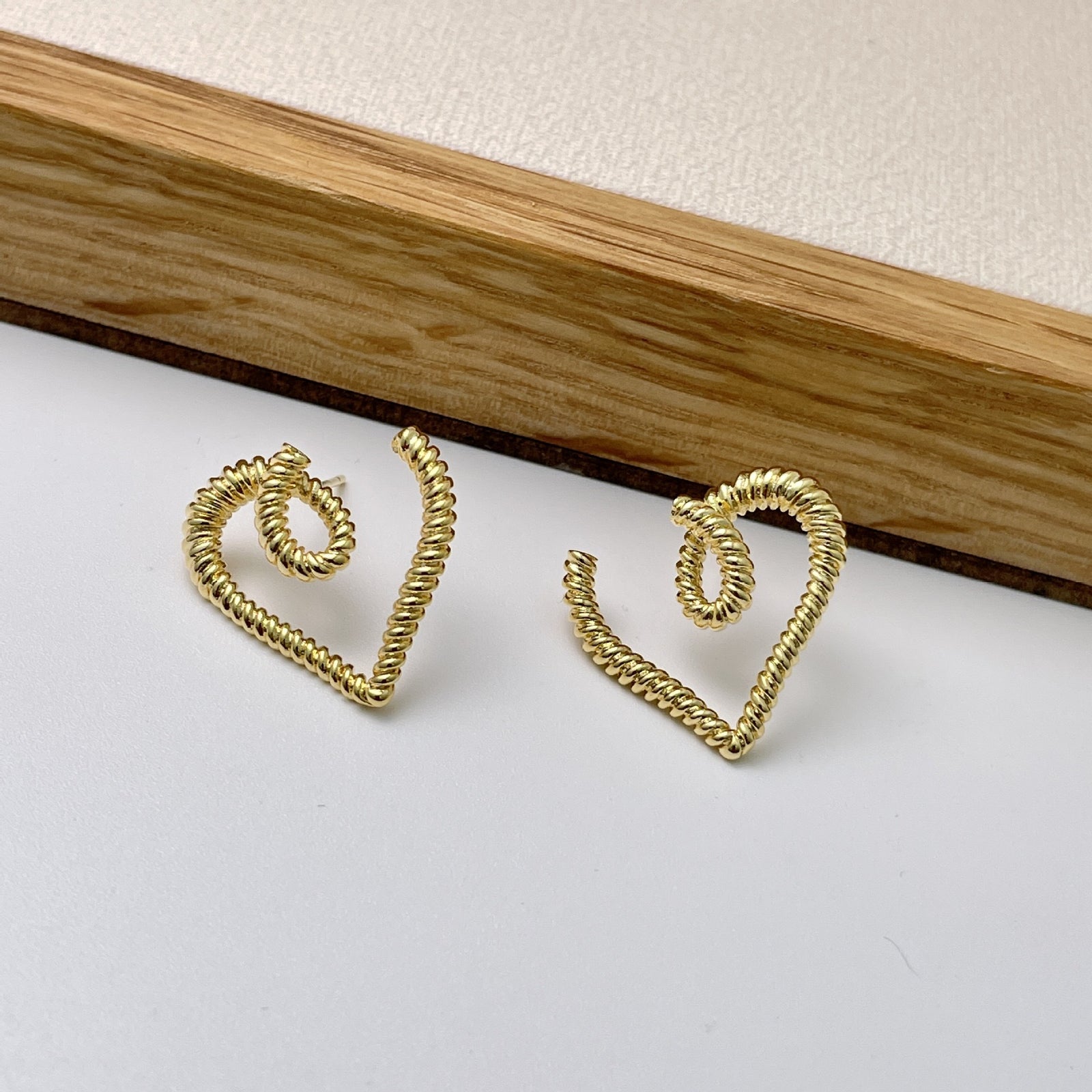 Line Spiral Love Heart Earrings Female – Gifts for Her — 1