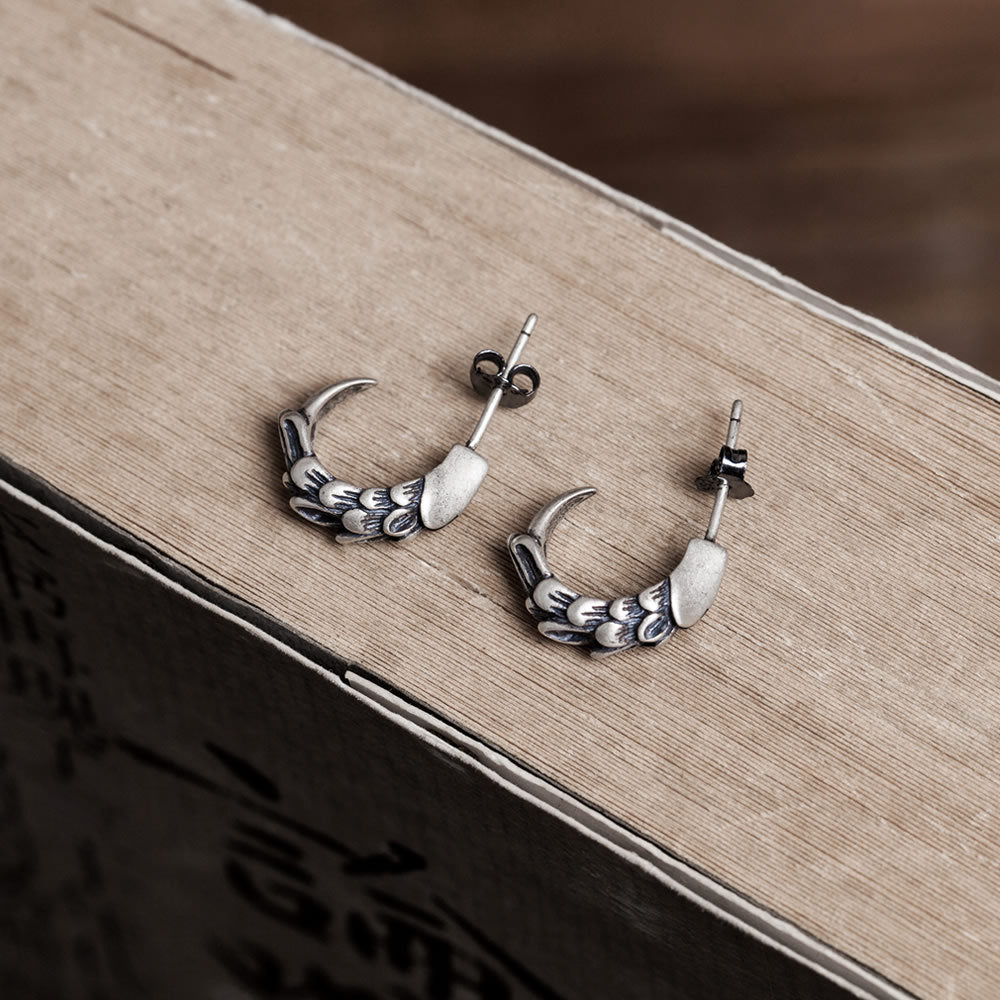 Fashionable Masculinity Trendy Silver Ear Nail – Beauty Gifts — 1