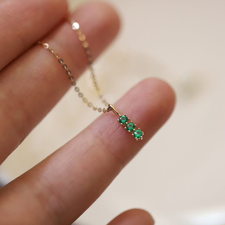 Three Emerald Zircon Necklace With A Single – Jewelry Gift Ideas — 1