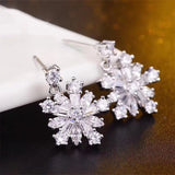 Women's Temperament Snowflake Diamond Stud Earrings – Gifts for Her — 2