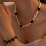 Women's Black Heart-shaped Glass Pearl Necklace – Jewelry Gift Ideas — 1