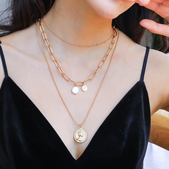 Design Elizabeth Vintage Coins Pendant Baroque – Jewelry Gift Ideas — 1