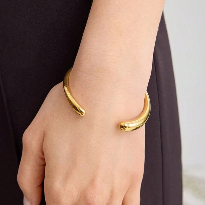 Irregular 18K Gold Stainless Steel Bracelet – Jewelry Gift Ideas — 1
