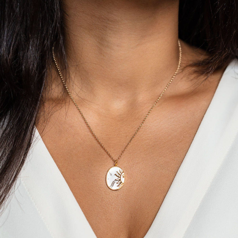 Stainless Steel Shell Sun Medal Sweater Chain – Small Gift Ideas — 1