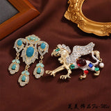Brooch Versatile Fashion Baroque Brooch – Stylish Gifts — 1