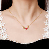 Hand Holding Heart Pendant Necklace Fashion – Jewelry Gift Ideas — 1