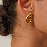 Nauticia Gold Shell Earrings – Surprise Gifts — 1