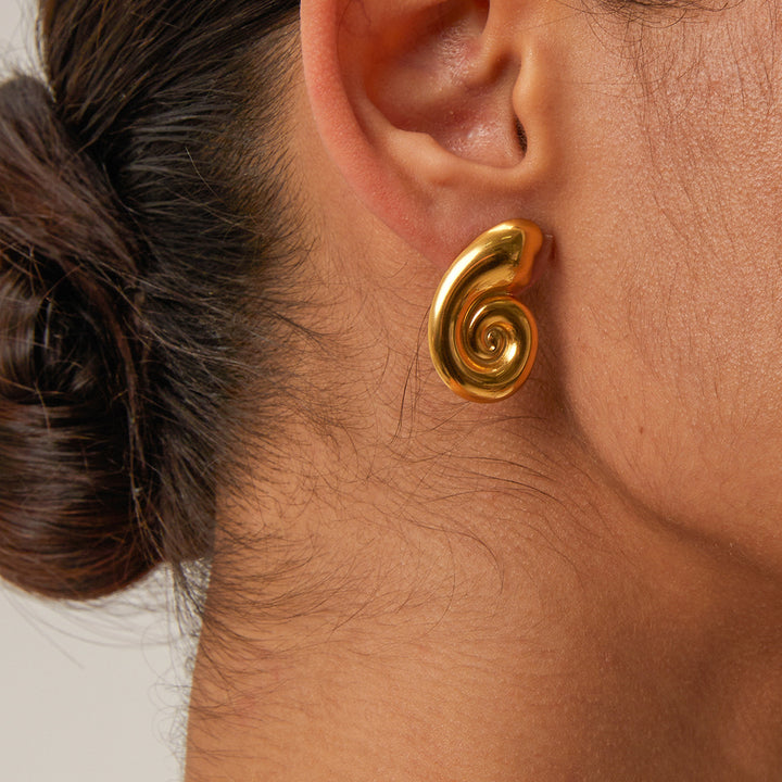 Nauticia Gold Shell Earrings – Surprise Gifts — 1