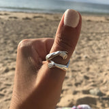 Simple Fashion Special-interest Embrace Hands Hug Ring – Stylish Gifts — 1