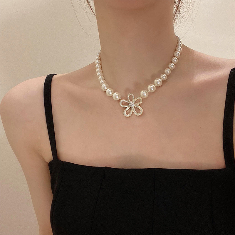Women's Fashion Flower Bead Bow Necklace – Jewelry Gift Ideas — 1