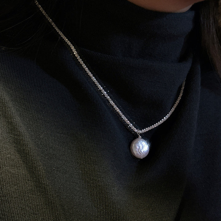 Women's Fashion Button Pearl Necklace – Jewelry Gift Ideas — 1