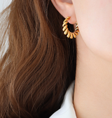 Aurum Golden Twist Earrings – Useful Gifts — 2