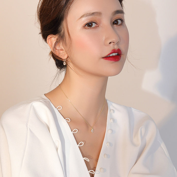 Temperament Korean Style Bow Pendant Clavicle Chain – Stylish Gifts — 1