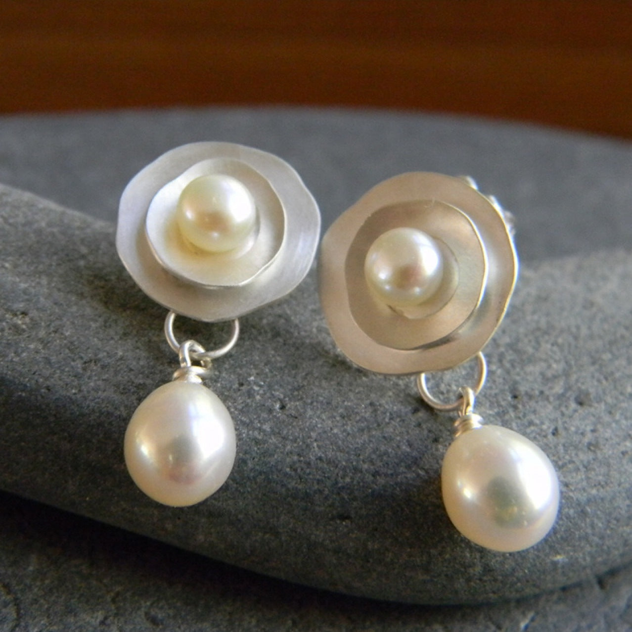 Popular Inlaid Pearl High Sense Graceful Earrings – Thoughtful Gifts — 1