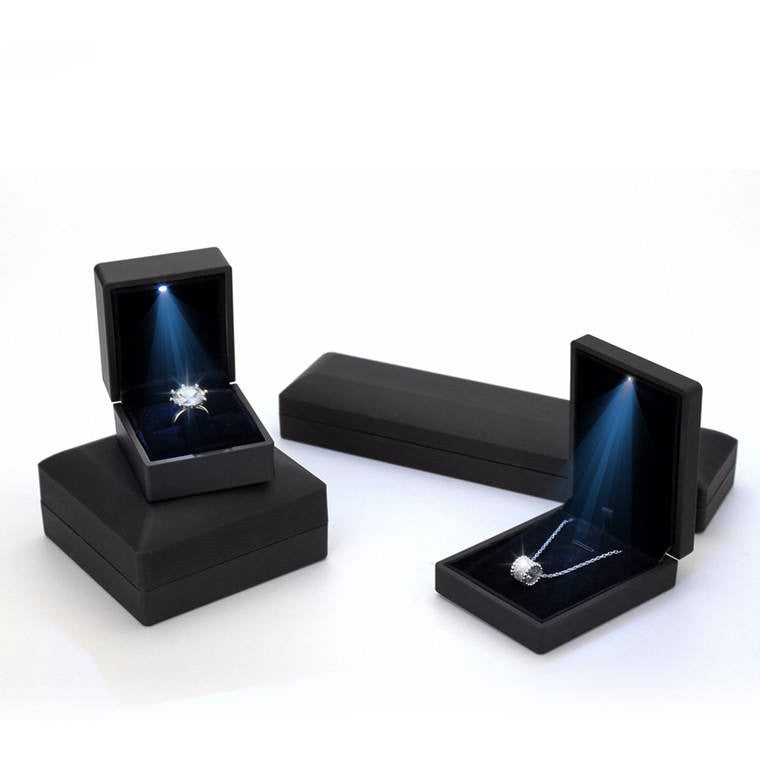 Luminous Diamond Ring Bracelet Pendant Box – Jewelry Gift Ideas — 1