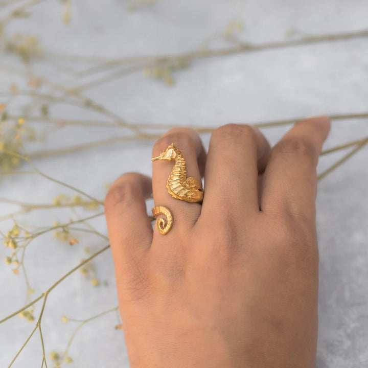 Ocean 18K Gold Stainless Steel Seahorse Opening Ring – Gift Ideas — 1