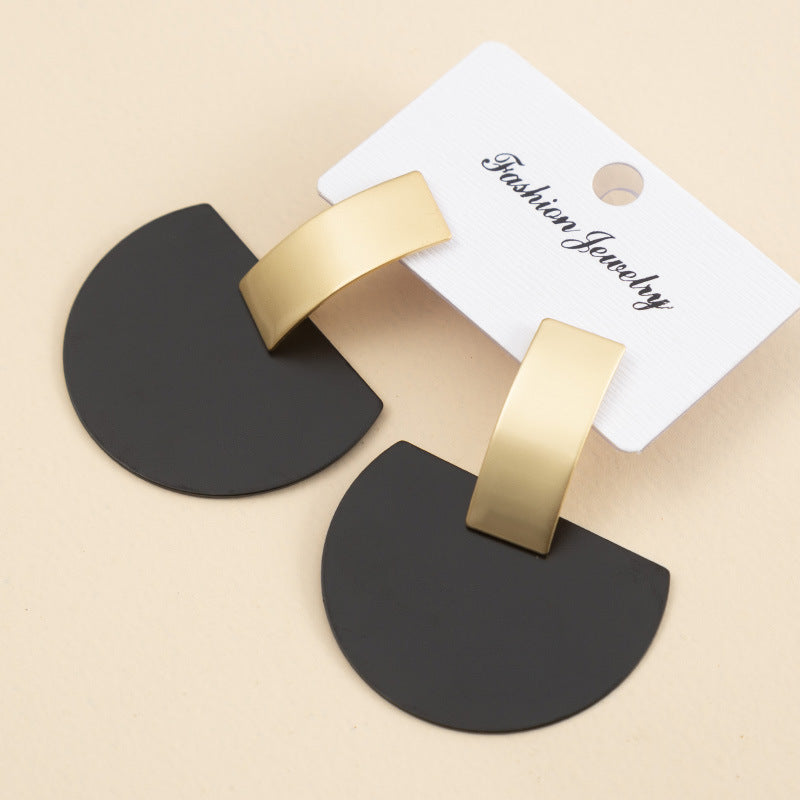 Metal Vintage Irregular Geometric Earrings – Birthday Gifts — 1