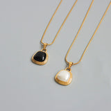 Women's Temperament Light Luxury Black And White – Jewelry Gift Ideas — 5