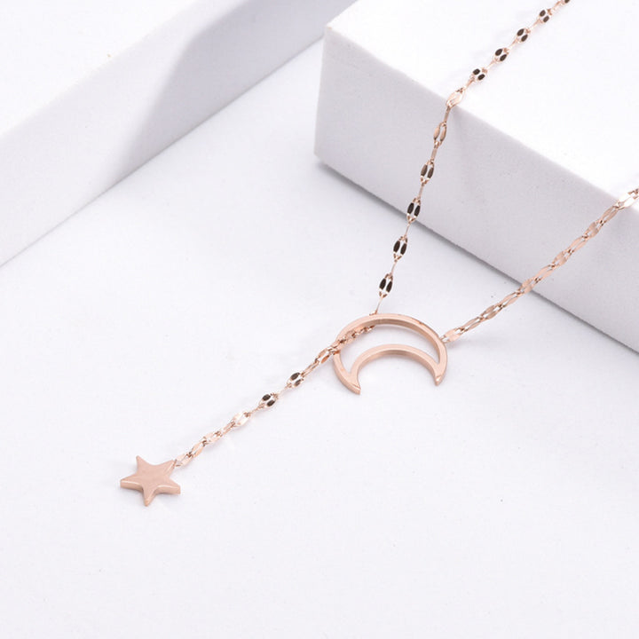Women's Fashion Temperament Hollow Moon Pendant – Jewelry Gift Ideas — 1