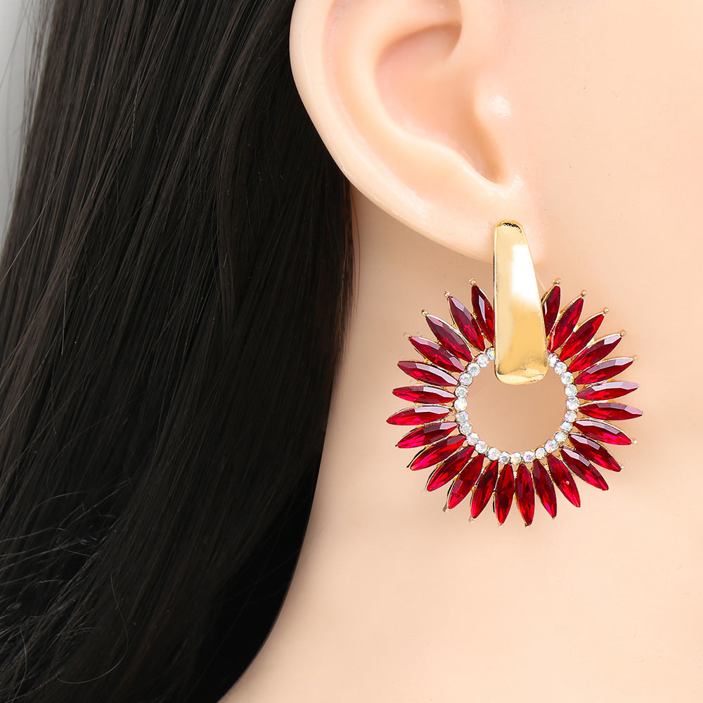 Women's Vintage Exaggerated Geometric Stud Earrings – Gifts for Her — 1