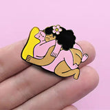 Fashion Minority Brooch Female Hug Badge – Stylish Gifts — 4