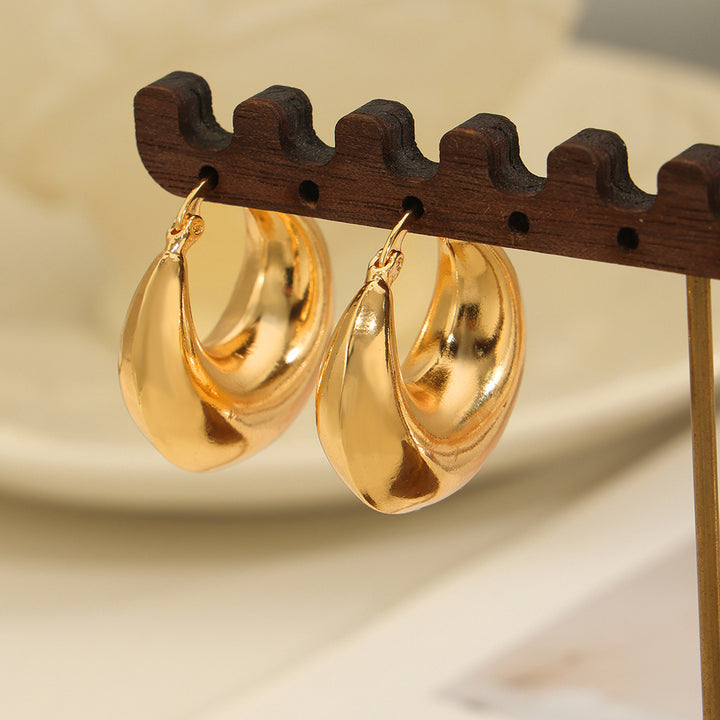 Simple Glossy Copper-plated Gold U-shaped Earrings – Small Gift Ideas — 1