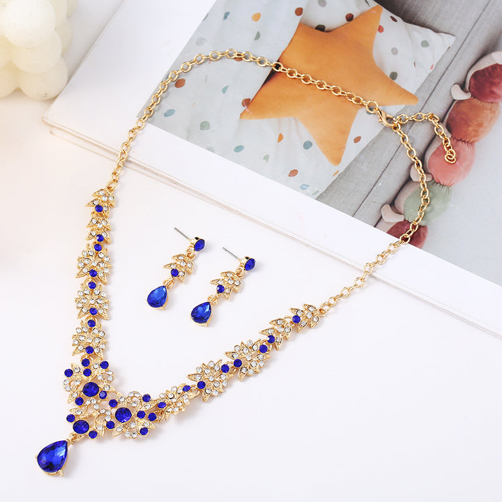 Diamond-encrusted Necklace And Earrings Set – Jewelry Gift Ideas — 1