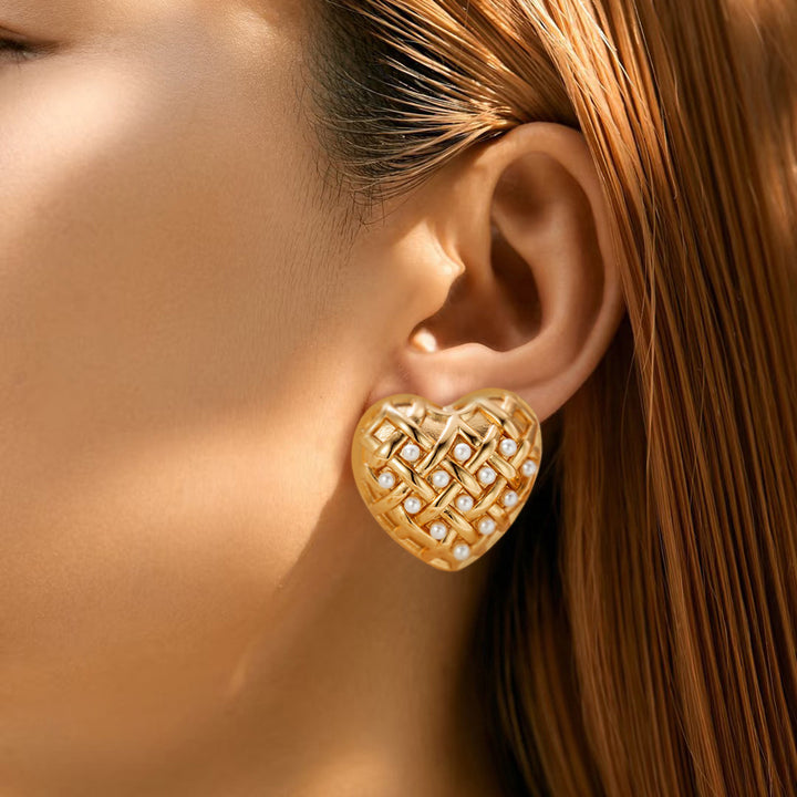 Woven Heart-shaped Pearl Stainless Steel Earrings – Practical Gifts — 1