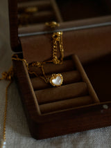 Be Mine French Vintage Fritillary Heart Gold – Jewelry Gift Ideas — 3