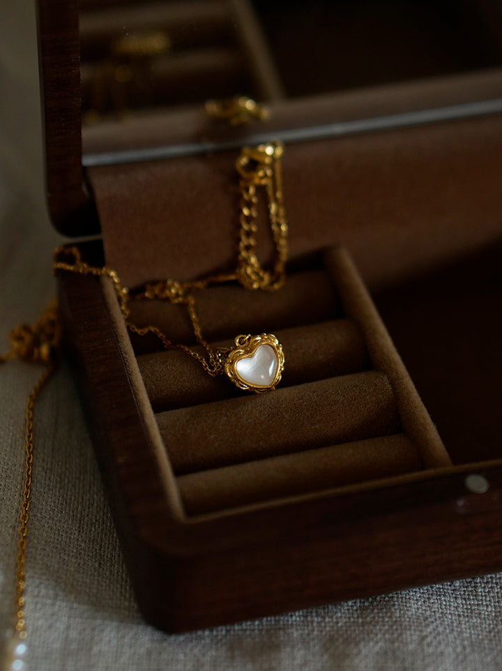 Be Mine French Vintage Fritillary Heart Gold – Jewelry Gift Ideas — 3