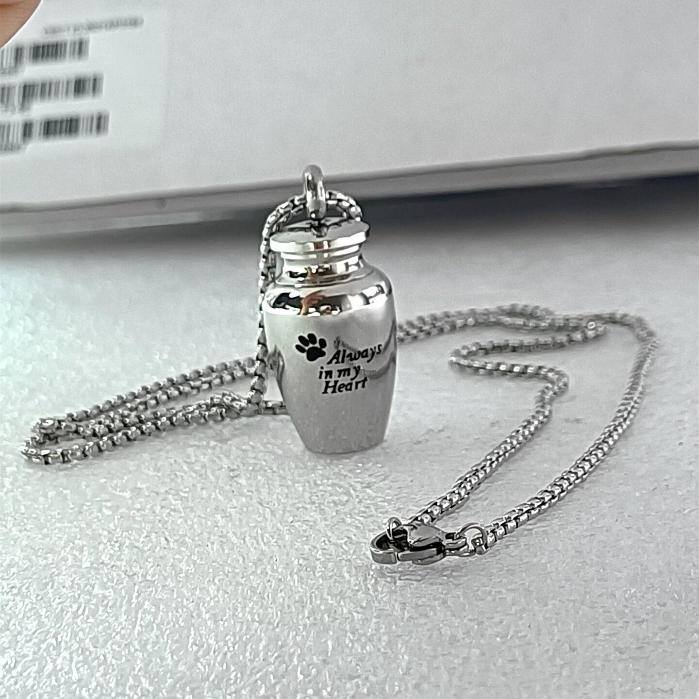 Nordic Fashion Memorial Geometric Pet Urn Pendant – Jewelry Gift Ideas — 1