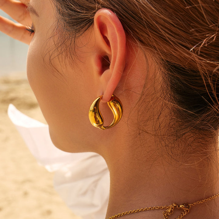 Fashionable Golden Personalized Earrings Pisces – Meaningful Gifts — 1