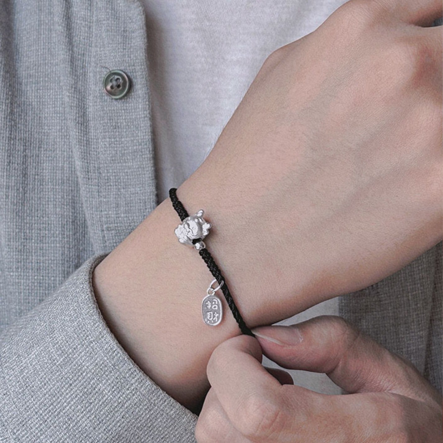 999 Zuyin Primordial Year Red Rope Bracelet – Jewelry Gift Ideas — 1