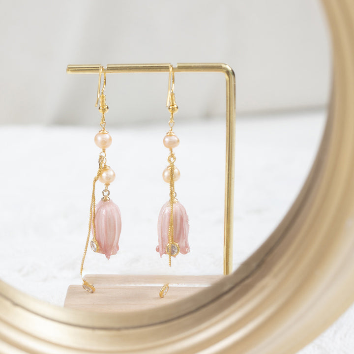 Fashion Simple Wind Bell Flower Natural Pearl Earrings – Stylish Gifts — 1