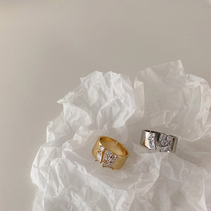 Irregular Zircon Metal Ring Simplicity – Thoughtful Gifts — 1