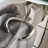 Niche Design Versatile Solid Curved Bracelet – Jewelry Gift Ideas — 1