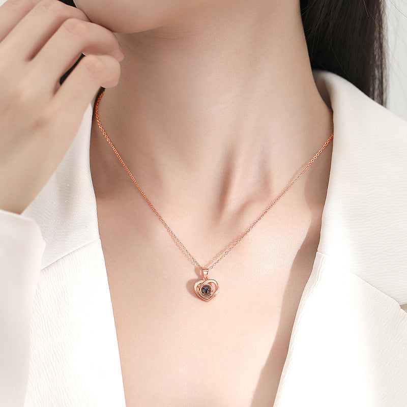 Love Shaped Projection Color Picture Necklace – Jewelry Gift Ideas — 1