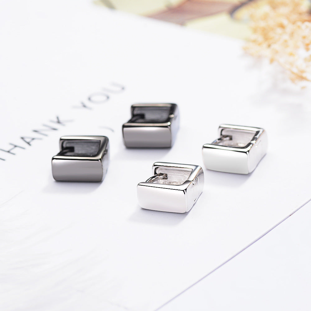 Women's Simple And Versatile Black Small Earrings – Gifts for Her — 1