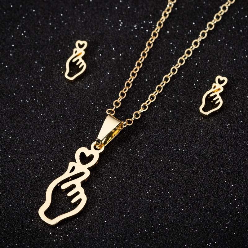 Hand Kneading Heart Stud Necklace Set – Jewelry Gift Ideas — 1
