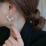 High-quality Diamond-encrusted Twist Round Ear – Small Gift Ideas — 6