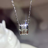 Exquisite Small Waist Light Luxury Pendant – Jewelry Gift Ideas — 1