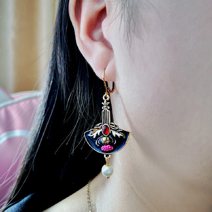 Stylish Floral And Pearl Earrings – Useful Gifts — 1