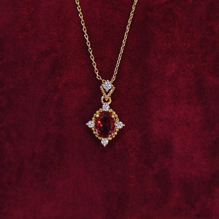 18K Gold Rouge Ruby Necklace Women's Vintage – Jewelry Gift Ideas — 1