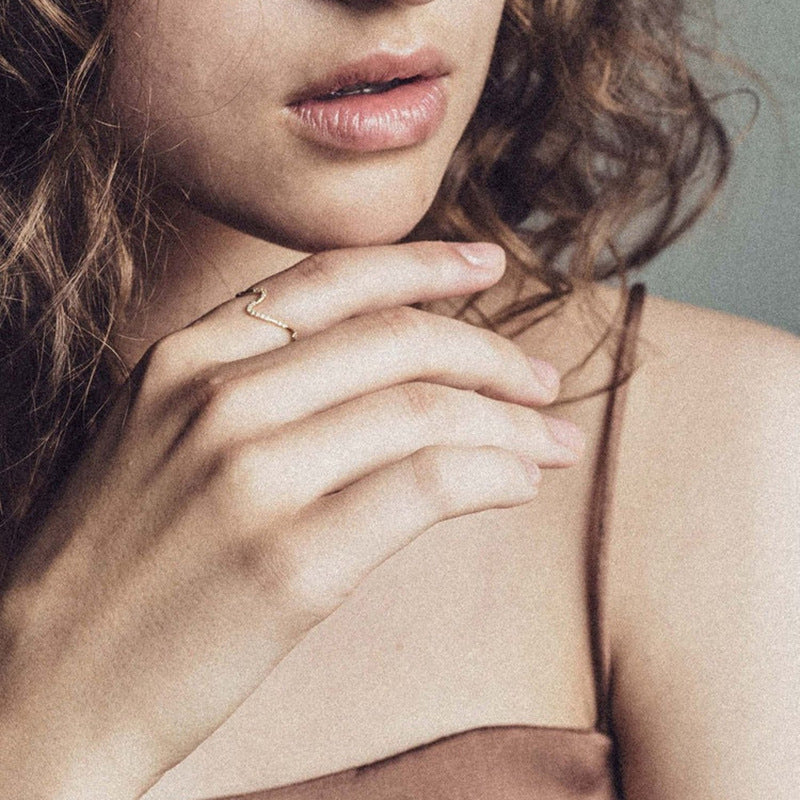 Women's Simple Geometric Line Ring – Gifts for Her — 1