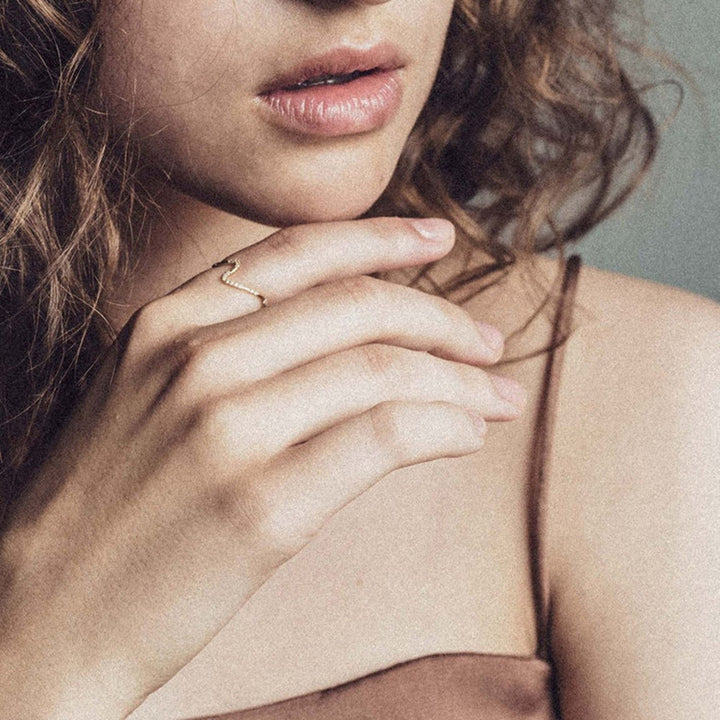 Women's Simple Geometric Line Ring – Gifts for Her — 1