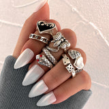 Statement Vintage Silver Spades Solitaire Knuckle Ring – Stylish Gifts — 1
